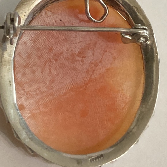 Cut seashells depicting female profile cameo pin / pendant silver 800 stamp - Picture 6 of 9